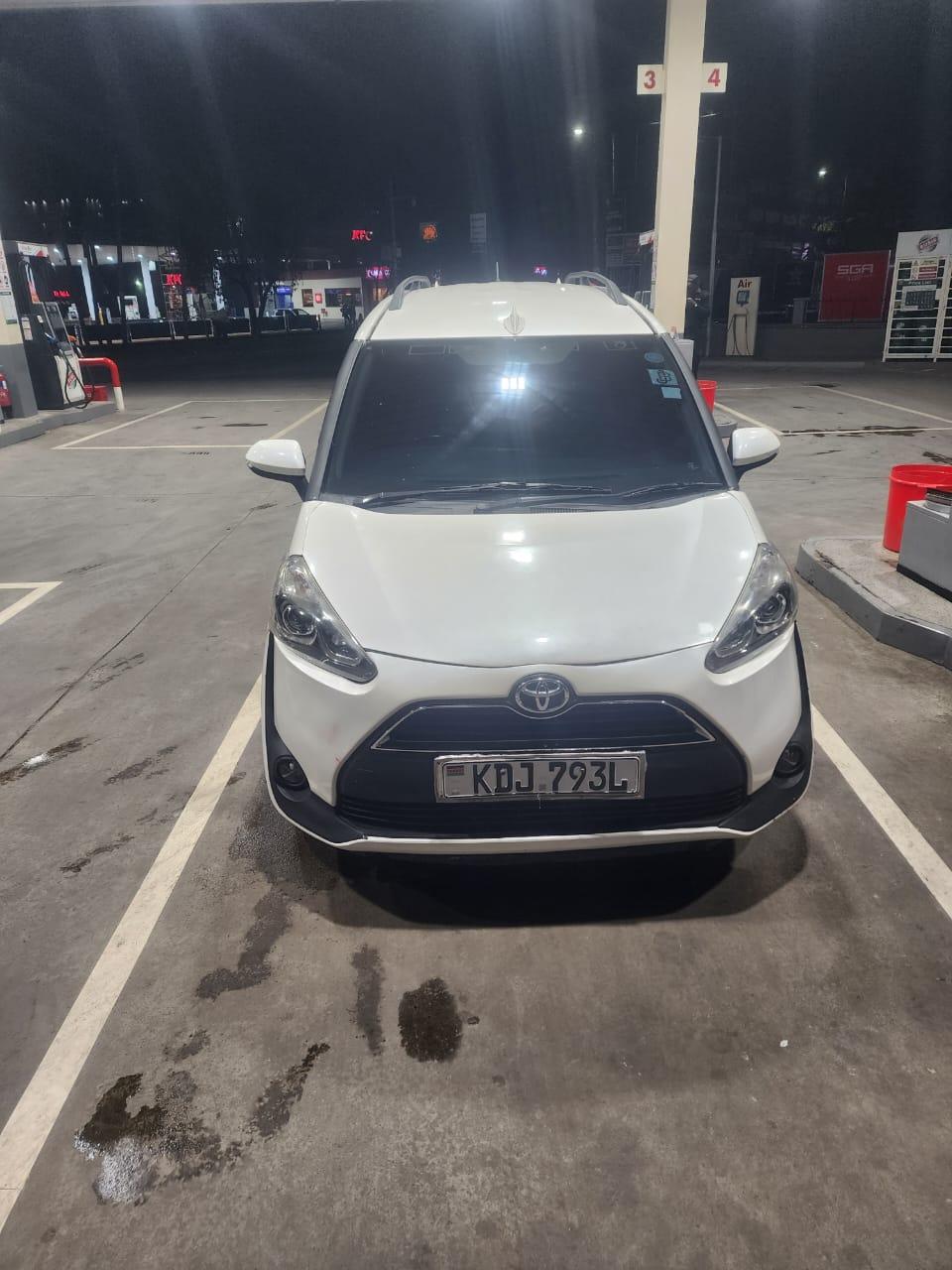Toyota Sienta